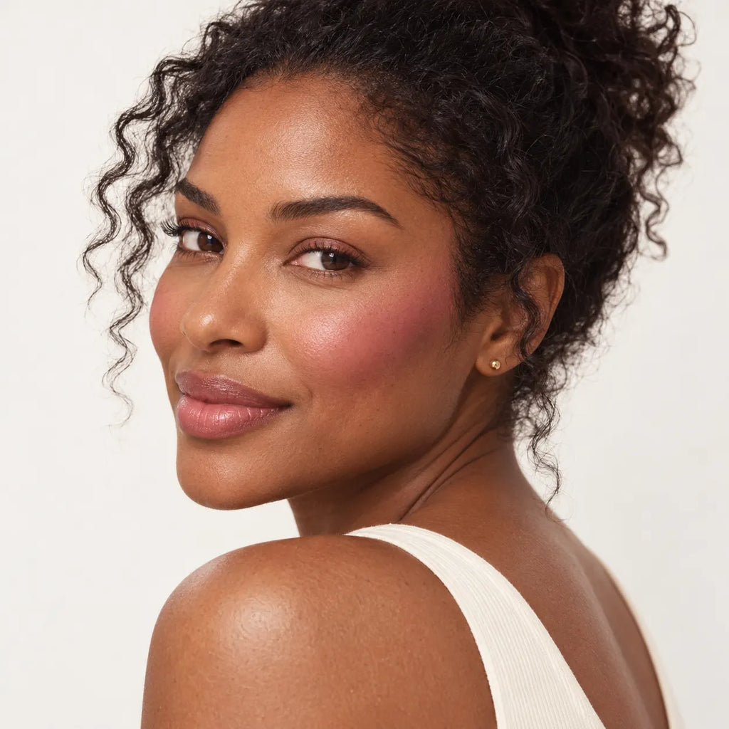 Evrisse Beauty Vibrant Cheeks Liquid Blush - berry look